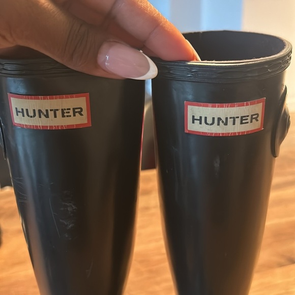 HUNTER rain boots with socks , boot buffer, duffle bag. Size US 3b/4G. Black. - Picture 7 of 7